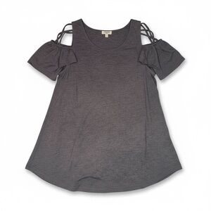 Umgee Cold Shoulder Gray Top with Strappy Sleeve Detail | Size Large